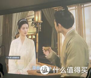 最值得入的千元投影仪，是小明Q3pro还是大眼橙C1？